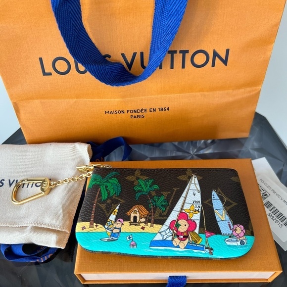 Louis Vuitton Vivienne The House Mascot sailing with friends Key Pouch - Picture 1 of 12